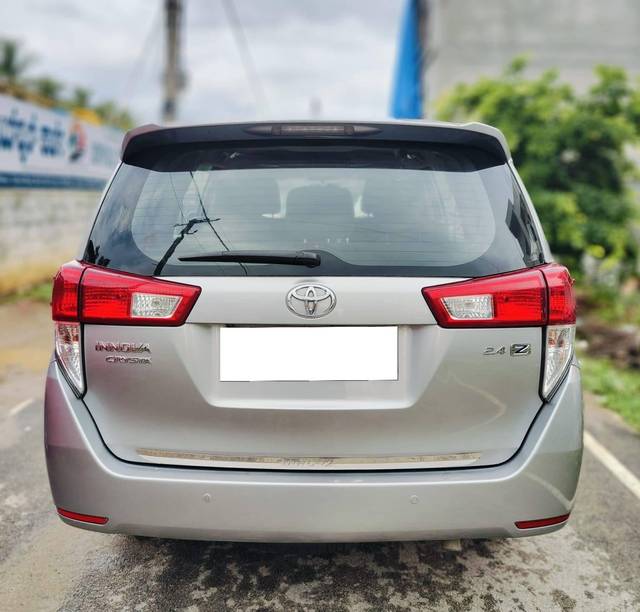 https://images10.gaadi.com/usedcar_image/4559492/original/processed_a3236fc3cd8f92ab52c926fd223c33f9.jpg?imwidth=6402