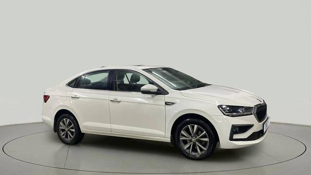 https://images10.gaadi.com/usedcar_image/4559495/original/3c8c835ddc81552cd79b59f0b48abd67.jpg?imwidth=6400