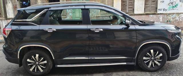 https://images10.gaadi.com/usedcar_image/4559500/original/processed_8022efb89866cb9ab198d5e7c0638ca6.jpg?imwidth=6401