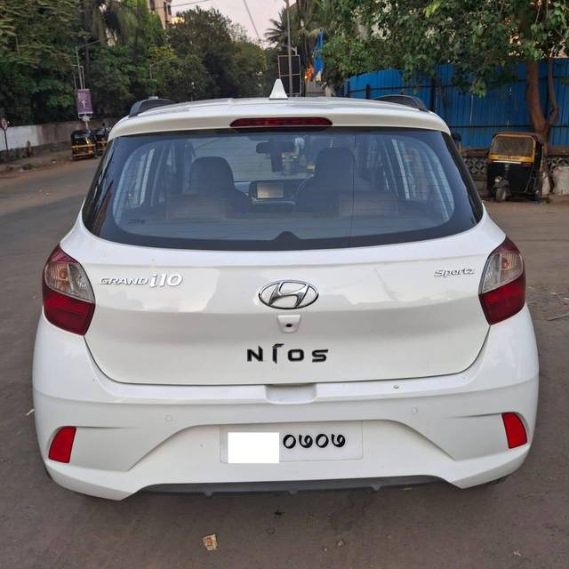 https://images10.gaadi.com/usedcar_image/4559503/original/processed_005bd336946ccc3652fdc040e51ee90d.jpeg?imwidth=6402