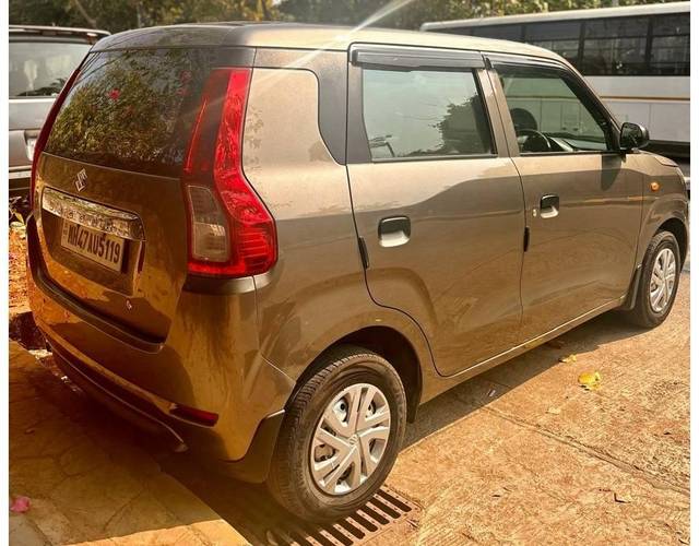 https://images10.gaadi.com/usedcar_image/4559515/original/processed_a26dcca5f4539eb144f3b990e608ddc0.jpeg?imwidth=6401
