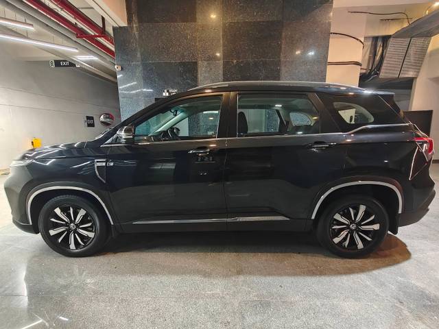 https://images10.gaadi.com/usedcar_image/4559547/original/processed_fc9543d7a75b2c0a22c09a93bc6a4721.jpg?imwidth=6402