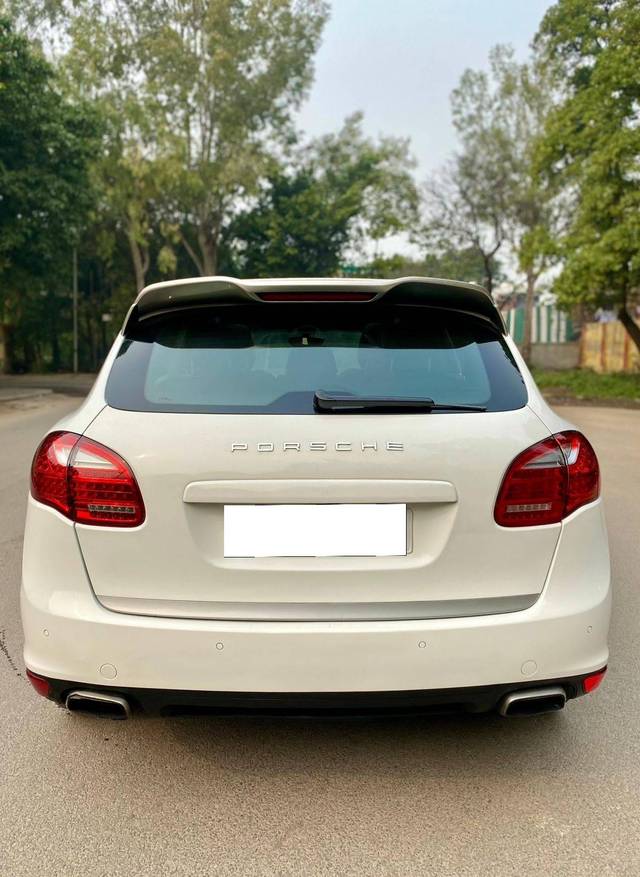 https://images10.gaadi.com/usedcar_image/4559552/original/processed_79d7b24984f6fb6bc7e5452a265ede26.jpg?imwidth=6402