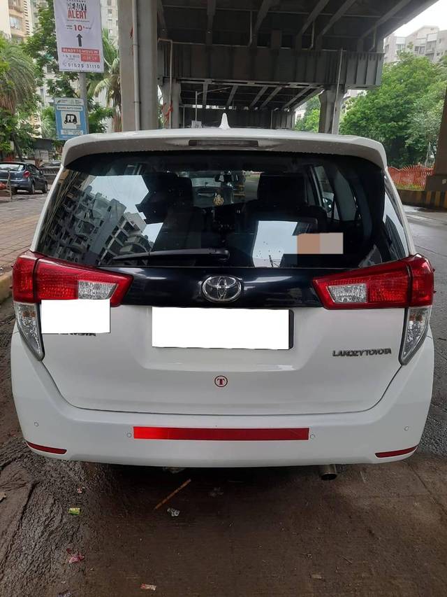 https://images10.gaadi.com/usedcar_image/4559561/original/processed_252b4923f9660bd6fef36f3af4d9be04.jpeg?imwidth=6401