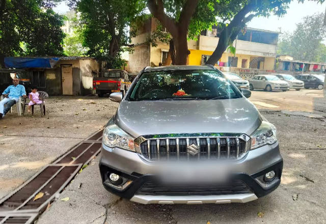https://images10.gaadi.com/usedcar_image/4559564/original/61fc59ca-9a37-4f4d-a76d-0d1c4afbe3f9.?imwidth=6402