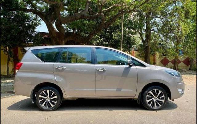 https://images10.gaadi.com/usedcar_image/4559593/original/011e5944ef77a10be8457d8f812c5591.jpg?imwidth=6401