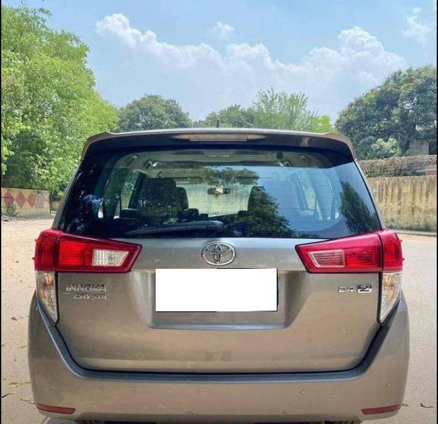 https://images10.gaadi.com/usedcar_image/4559593/original/processed_470dca6e922f4853a01ea885a4bd1d0d.jpg?imwidth=6402