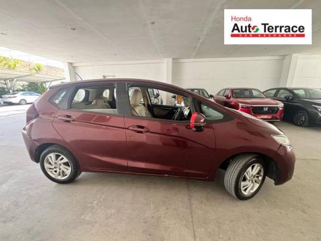 https://images10.gaadi.com/usedcar_image/4559594/original/8ecccd1bb29a8557467c852ddb068723.jpeg?imwidth=6400