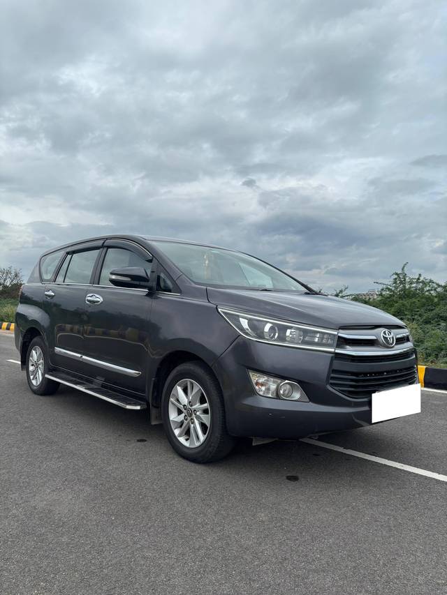 https://images10.gaadi.com/usedcar_image/4559622/original/processed_8889a8906d4655e62107e573db7ee6cc.jpg?imwidth=6400