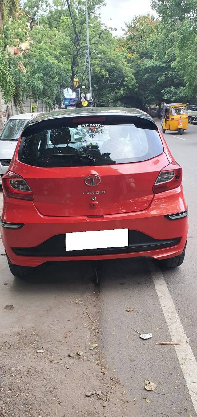 https://images10.gaadi.com/usedcar_image/4559630/original/processed_21908663fff1717681f8f0f1158c4035.jpg?imwidth=6400