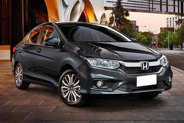 https://images10.gaadi.com/usedcar_image/4559634/original/processed_881d3d0615439efe7070a1493bc18132.jpg?imwidth=6400