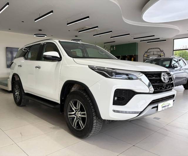 https://images10.gaadi.com/usedcar_image/4559636/original/processed_3fbca2e21b78a8aec162122f7c4ebed8.jpg?imwidth=6400