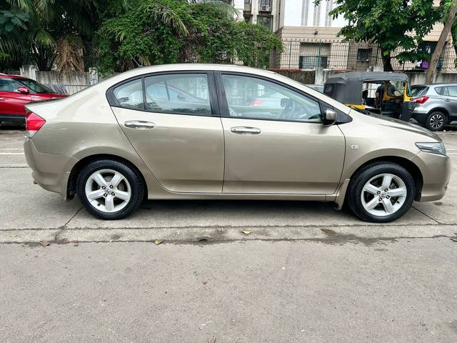 https://images10.gaadi.com/usedcar_image/4559651/original/1ed86e0e1dd5b173dee5c31fccda1eca.jpg?imwidth=6401
