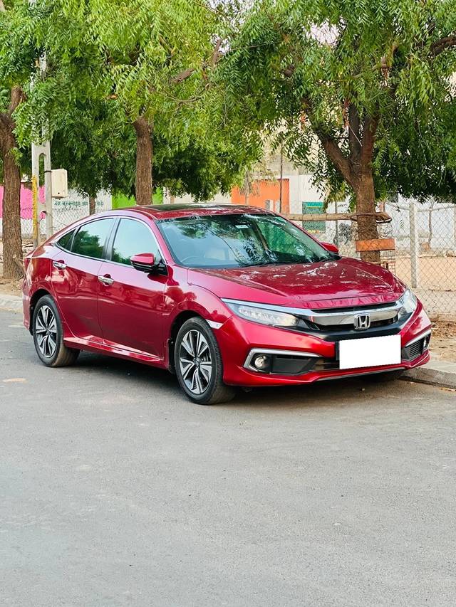 https://images10.gaadi.com/usedcar_image/4559678/original/processed_5632e8bb-2a7b-4a22-bec0-e94ea5d14180.jpg?imwidth=6400
