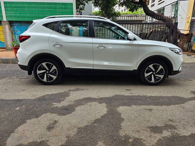 https://images10.gaadi.com/usedcar_image/4559686/original/307439641b9f7f96114b97357400a83b.jpg?imwidth=6401