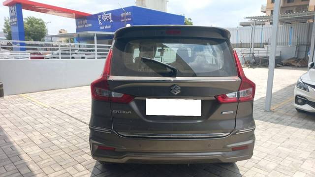 https://images10.gaadi.com/usedcar_image/4559696/original/processed_cdc60b17-268c-4522-ba5a-fdbad3c2aa35.jpg?imwidth=6400