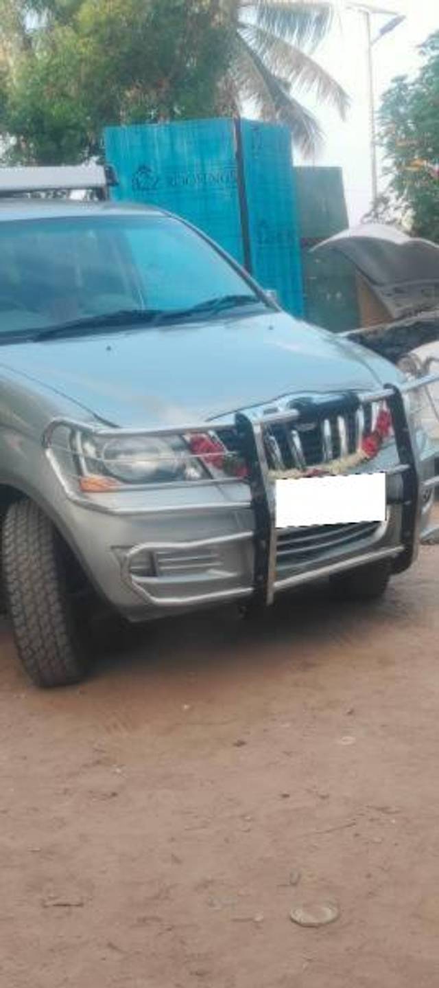 https://images10.gaadi.com/usedcar_image/4559727/original/processed_a738a412-166f-4892-8523-7a7936ebf1d3.jpg?imwidth=6402