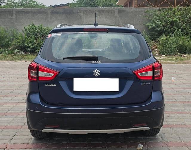 https://images10.gaadi.com/usedcar_image/4559730/original/processed_3320d9e0a3015d7bef697752f3412a8d.jpg?imwidth=6402
