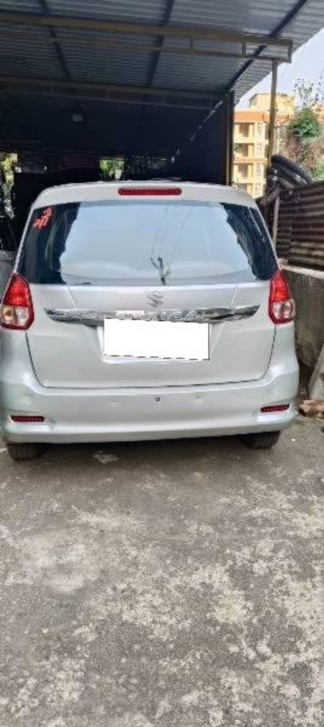 https://images10.gaadi.com/usedcar_image/4559732/original/processed_1f1d7197-052f-449e-8226-ecc803526224.jpeg?imwidth=6401