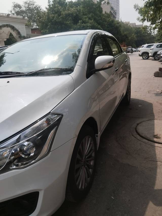 https://images10.gaadi.com/usedcar_image/4559745/original/a4a9efb186a26af5efe21c6507c39d50.jpg?imwidth=6400