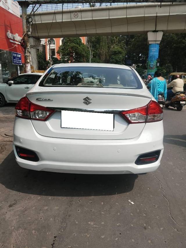 https://images10.gaadi.com/usedcar_image/4559745/original/processed_c36a23835bbb88964ddb019186908a1c.jpg?imwidth=6402