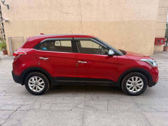 https://images10.gaadi.com/usedcar_image/4559752/original/fc8cb924f392c22e73f1c1961cd61040.jpg?imwidth=6401