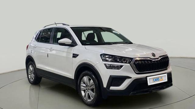 https://images10.gaadi.com/usedcar_image/4559754/original/aac126f5a64c3e4627284ac051a0a9cd.jpg?imwidth=6400