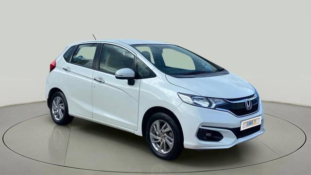 https://images10.gaadi.com/usedcar_image/4559763/original/019e37d88d289e4b97b31504cfab04ae.jpg?imwidth=6400