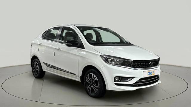 https://images10.gaadi.com/usedcar_image/4559765/original/a79689adf7417bf6d977864809d61a13.jpg?imwidth=6400