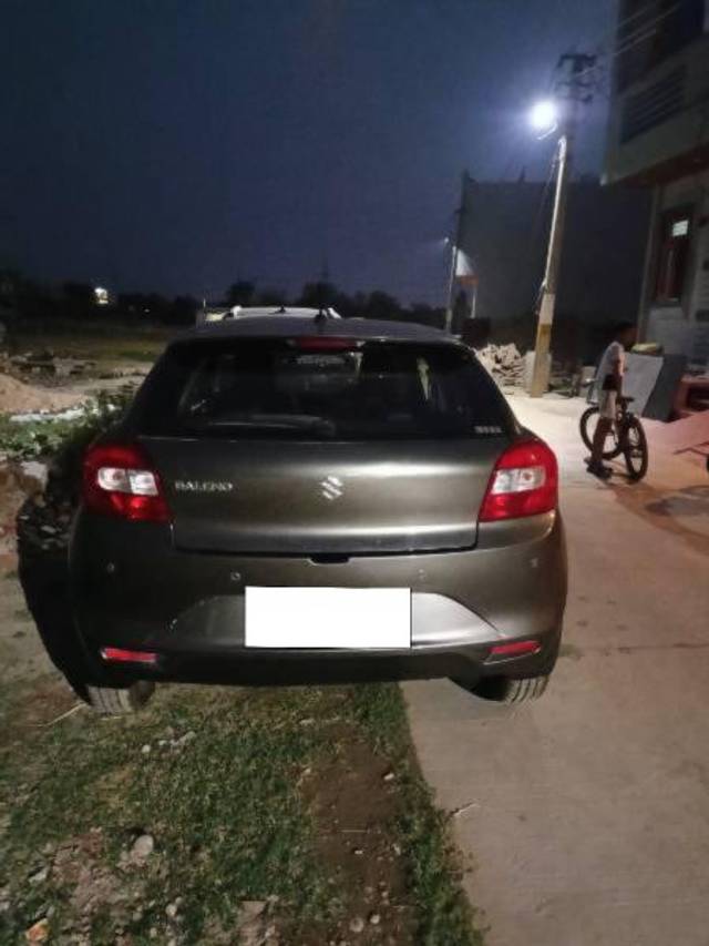 https://images10.gaadi.com/usedcar_image/4559776/original/processed_e60f3f56-1fb9-45ce-b7b8-9c2c39f7b6a2.jpg?imwidth=6402