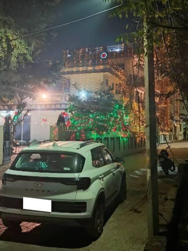 https://images10.gaadi.com/usedcar_image/4559839/original/processed_03210fbf-5e13-4a1c-83bd-dc16c7c53d81.jpg?imwidth=6400