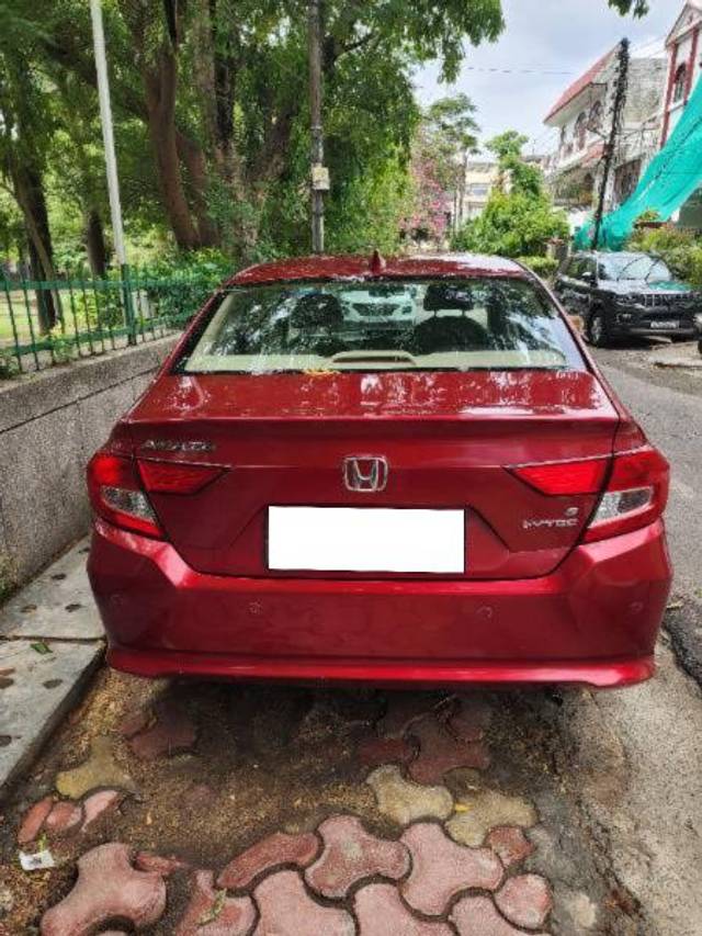 https://images10.gaadi.com/usedcar_image/4559850/original/processed_71f52484-0fee-45ed-81ba-cfb379d0e1c9.jpg?imwidth=6401