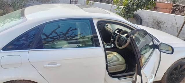 https://images10.gaadi.com/usedcar_image/4559857/original/processed_a54a9a04-19d0-455a-a387-ced26df750a2.jpg?imwidth=6402