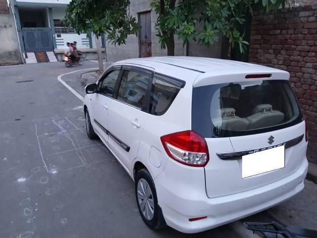 https://images10.gaadi.com/usedcar_image/4559899/original/processed_51d7d49e-0908-475d-9019-d0153cca1c90.jpg?imwidth=6402