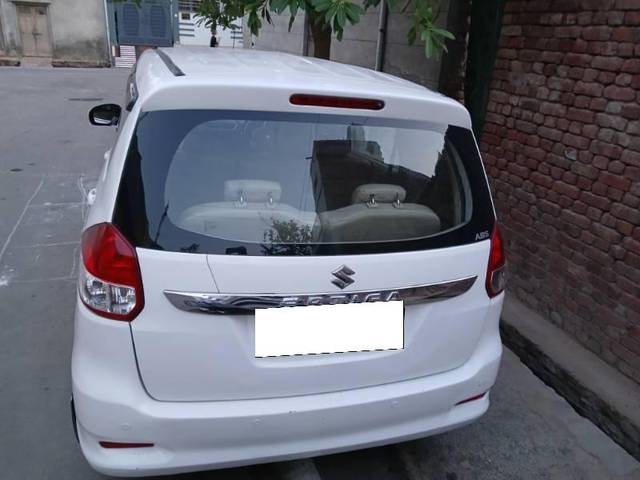 https://images10.gaadi.com/usedcar_image/4559899/original/processed_5822d20d-436c-4d14-aa85-74e55eded0d8.jpg?imwidth=6401