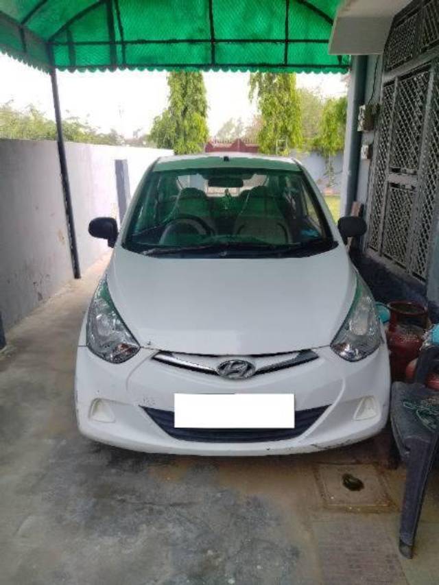https://images10.gaadi.com/usedcar_image/4559967/original/processed_30a1e415-5ac8-4d4b-be53-26513a31e3d0.jpg?imwidth=6402