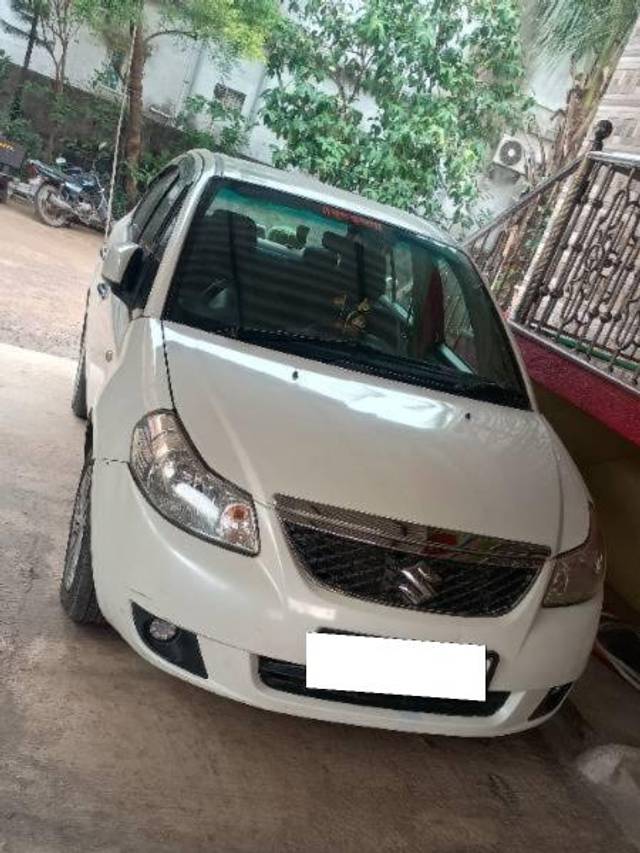 https://images10.gaadi.com/usedcar_image/4560017/original/processed_384978f1-4c72-400a-be2b-81e973058ffb.jpg?imwidth=6402