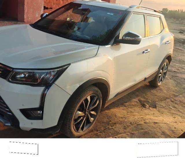 https://images10.gaadi.com/usedcar_image/4560028/original/processed_825ba1bb-85ab-4d15-8b1d-cbaa1d38704c.jpg?imwidth=6400