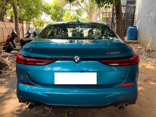 https://images10.gaadi.com/usedcar_image/4560071/original/processed_778142ac-a63b-43b7-b632-b55e6b6a3e05.jpeg?imwidth=6401