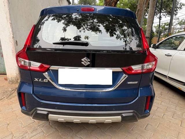 https://images10.gaadi.com/usedcar_image/4560101/original/processed_75bd1c64-921d-44a2-94f5-7b92d25ac0d5.jpg?imwidth=6401