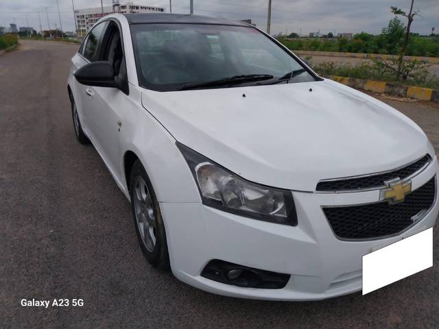 https://images10.gaadi.com/usedcar_image/4560105/original/processed_2feff5ec3885d2296cf4befc271ab6e1.jpg?imwidth=6401