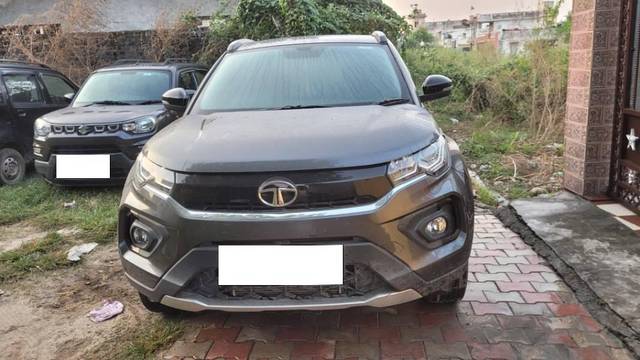 https://images10.gaadi.com/usedcar_image/4560113/original/processed_4c892ecf-4ed8-4cf1-9636-1e75940977bc.jpeg?imwidth=6402