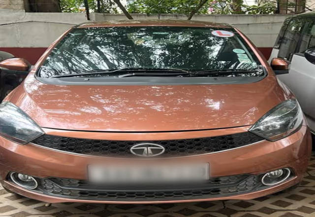 https://images10.gaadi.com/usedcar_image/4560148/original/2d6084ed-1056-4478-877a-034002388321.?imwidth=6402