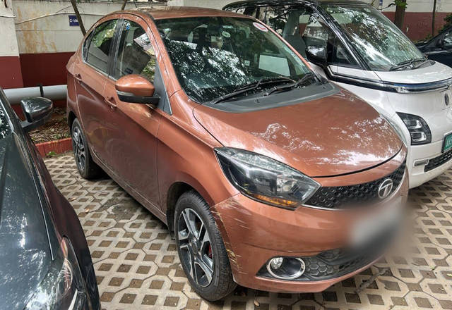https://images10.gaadi.com/usedcar_image/4560148/original/9130cf4c-47d5-4a24-b310-56fe92b2d69c.?imwidth=6400