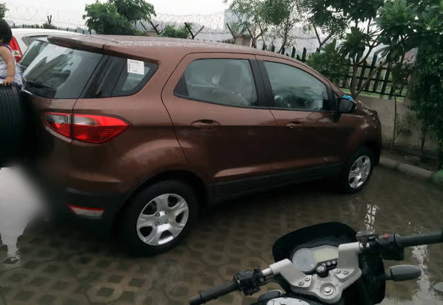 https://images10.gaadi.com/usedcar_image/4560154/original/5f5489fc-b993-472d-8274-37817961be7b.?imwidth=6400