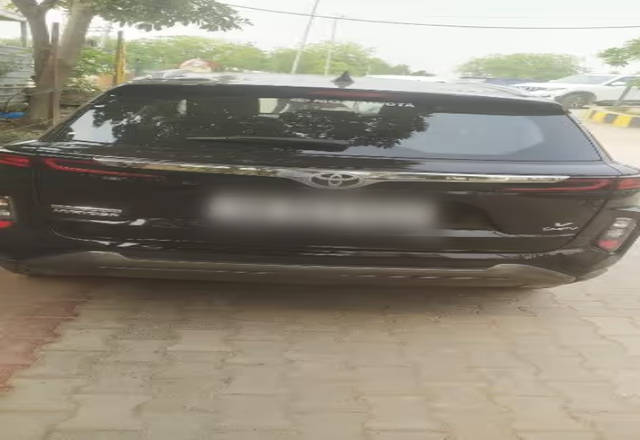 https://images10.gaadi.com/usedcar_image/4560175/original/3d519059-b40a-4a1a-a8a7-a327a69abe1a.?imwidth=6401