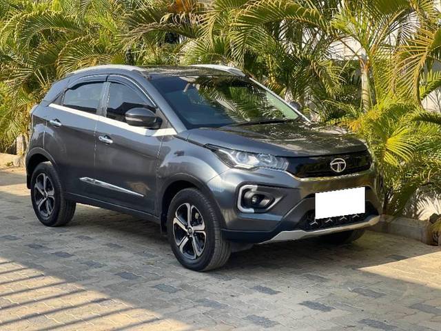 https://images10.gaadi.com/usedcar_image/4560185/original/processed_85813146-f8c8-41aa-9726-0604ca322a03.jpg?imwidth=6400