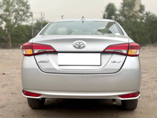 https://images10.gaadi.com/usedcar_image/4560188/original/processed_c816ecd0-c477-4367-8c00-75c270e38d91.jpg?imwidth=6402