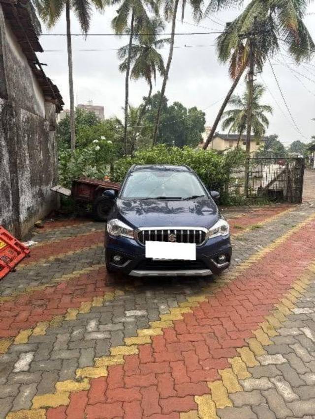 https://images10.gaadi.com/usedcar_image/4560195/original/processed_333c9538-ba8d-46e0-b102-bcce6cf7fe6b.jpg?imwidth=6400