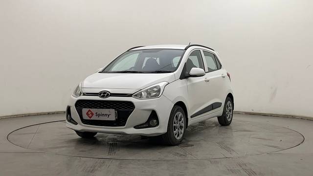 https://images10.gaadi.com/usedcar_image/4560217/original/ba9e02f13290639b3a1f6c13431bcbd4.JPG?imwidth=6400
